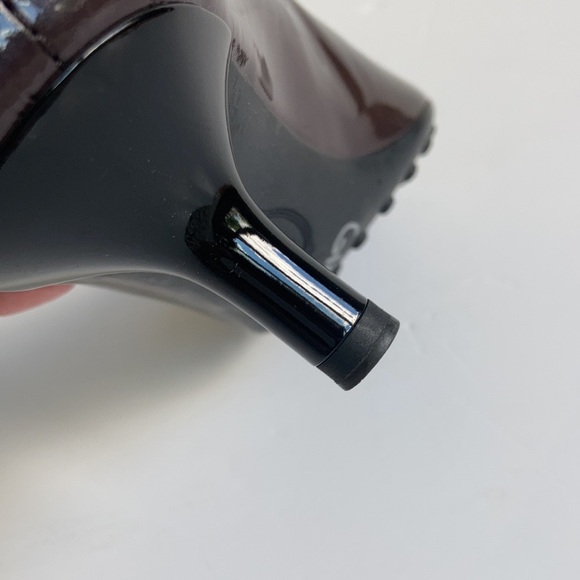 Tod’s mocha patent leather pump kitten heel studded heel rubber pebble outsole - Picture 8 of 16